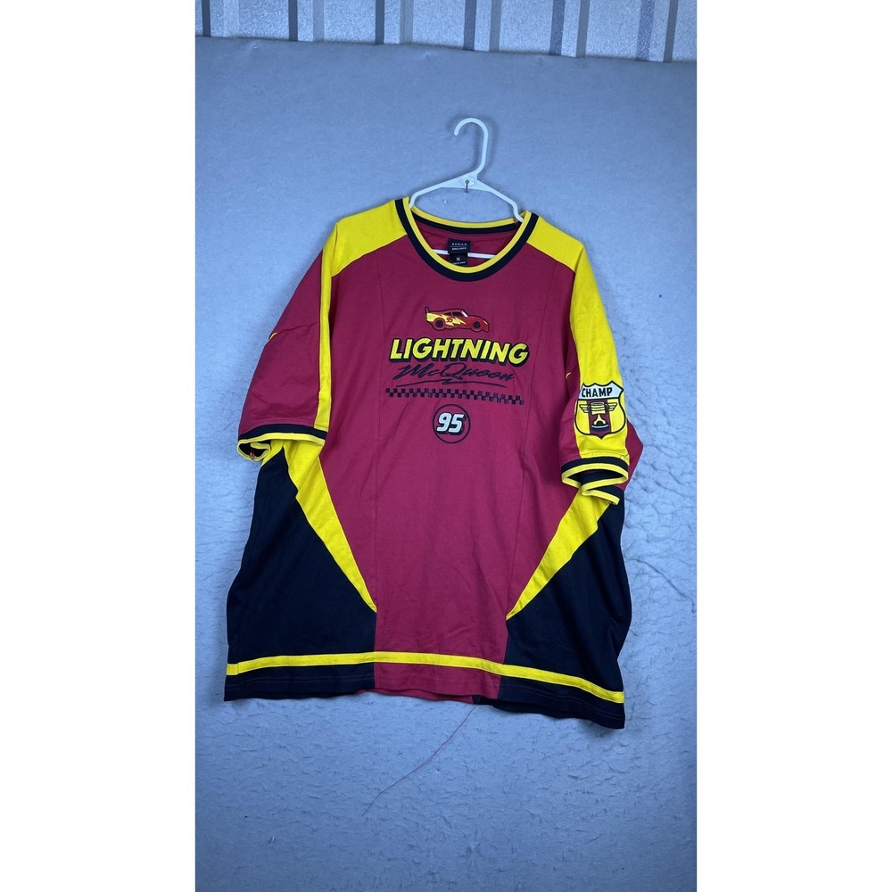 Lightning McQueen Shirt Mens XL Red BoxLunch Pixar Cars Graphic Tee T-Shirt